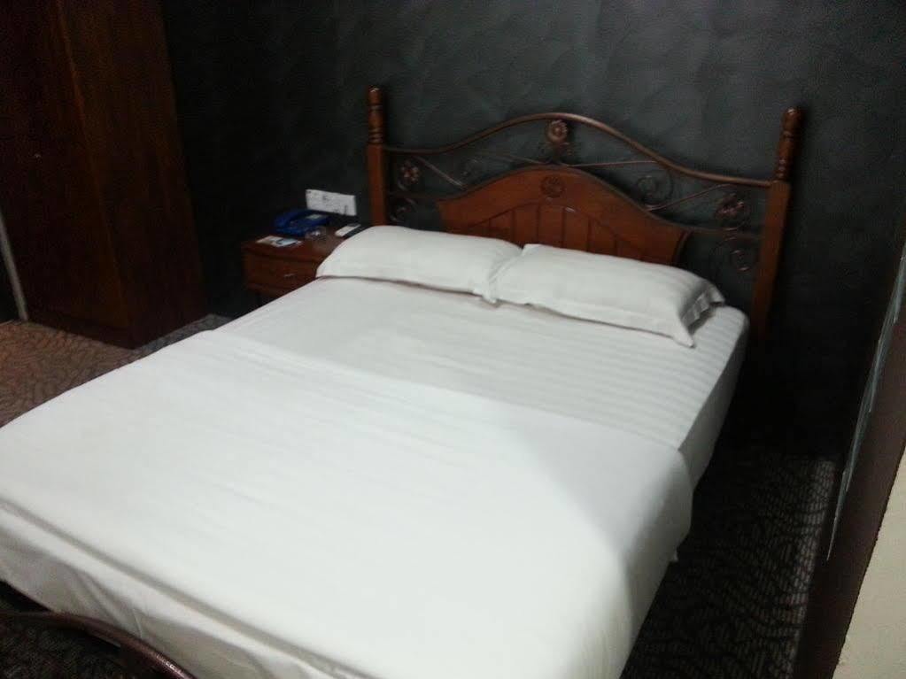 Oriental Inn Kuching Eksteriør billede
