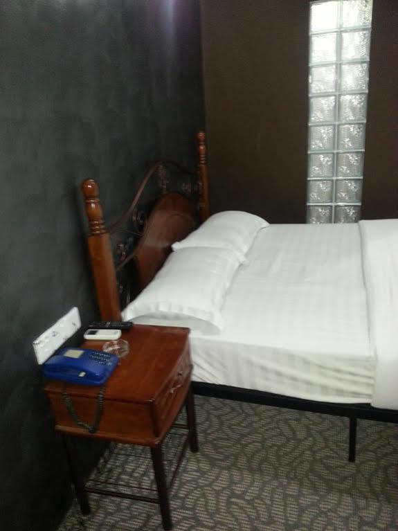 Oriental Inn Kuching Eksteriør billede